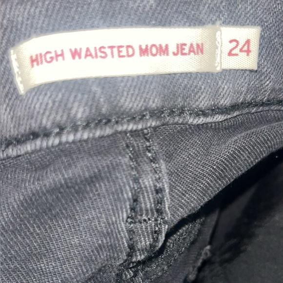Black Levi’s jeans - Picture 3 of 4